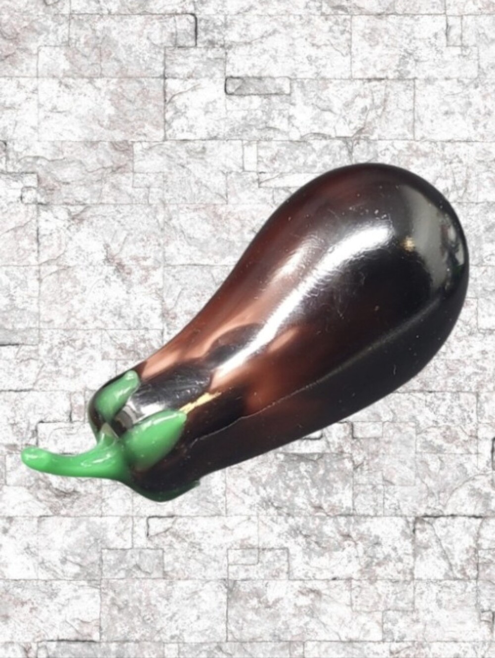 4 1/4" VINTAGE PURPLE EGGPLANT  HANDBLOWN ART GLASS